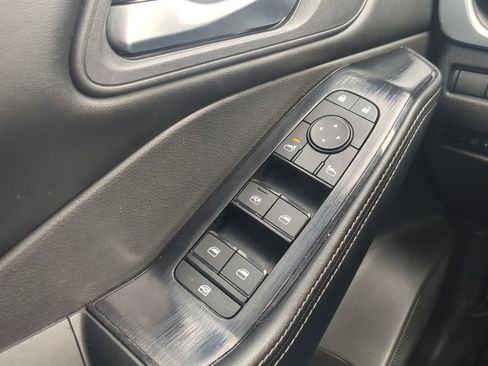 Used 2024 Nissan Rogue SV image 18