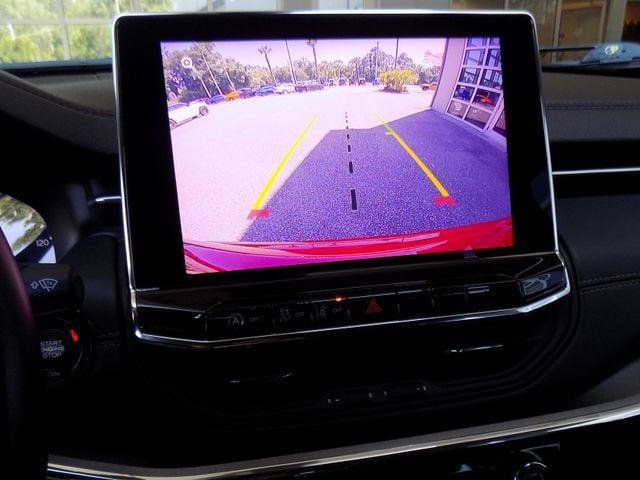 Certified 2022 Jeep Compass Limited AWD/4WD image 23