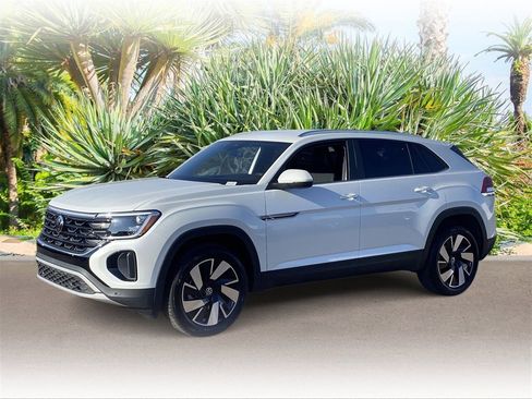 New 2026 Volkswagen Atlas Cross Sport SE image 1