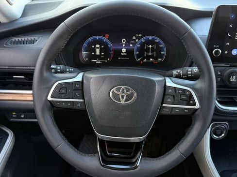 Used 2025 Toyota Grand Highlander Limited image 13