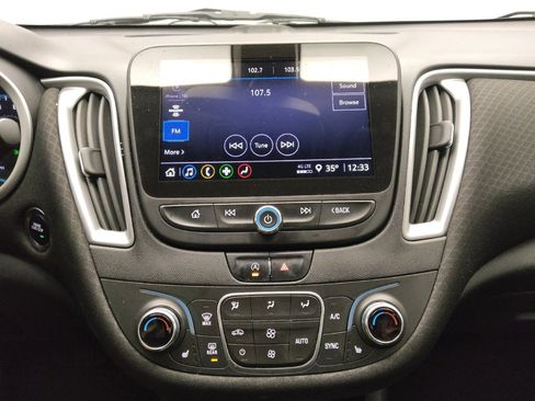 Used 2022 Chevrolet Malibu LT image 25