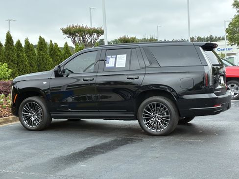 Used 2026 Cadillac Escalade Platinum Sport w/ LPO, Floor Liner Package AWD/4WD image 8