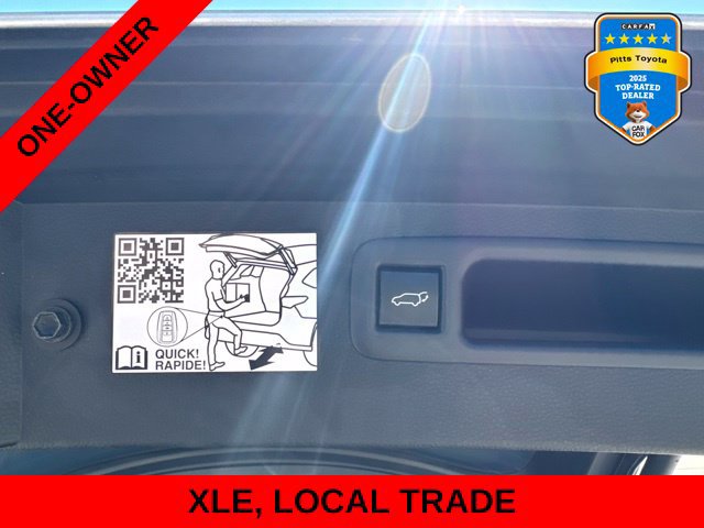 Used 2024 Toyota Highlander XLE FWD image 18