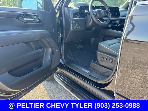 Used 2025 Chevrolet Tahoe Premier RWD image 11