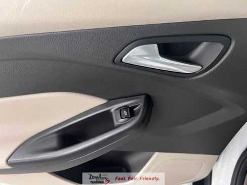 Used 2015 Ford Focus SE FWD image 25