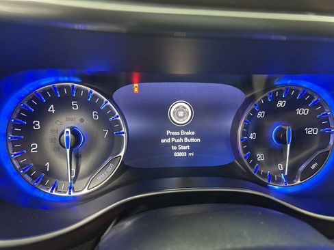 Used 2020 Chrysler Pacifica Limited image 5