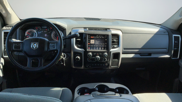 Used 2017 RAM 3500 SLT w/ Luxury Group AWD/4WD image 9