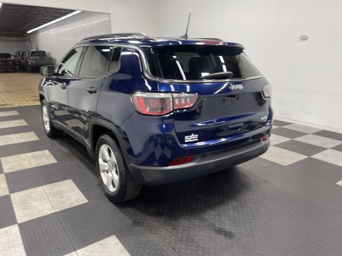 Used 2020 Jeep Compass Latitude image 2