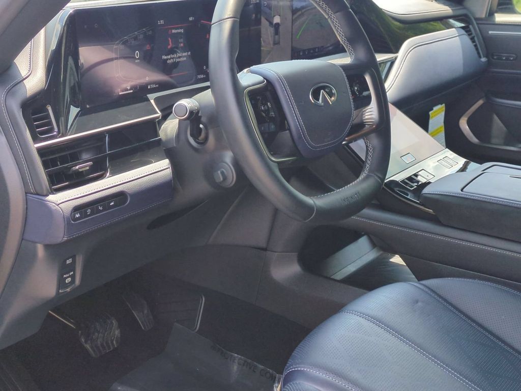 Used 2026 INFINITI QX80 4WD image 11