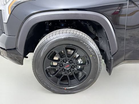 Used 2024 Toyota Tundra Limited w/ TRD Off-Road Package AWD/4WD image 33