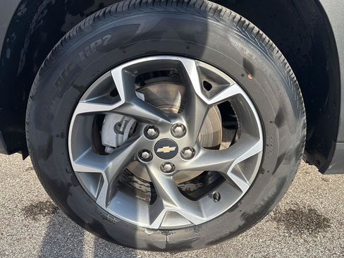 Used 2025 Chevrolet Trax LT w/ Driver Confidence Package FWD image 15