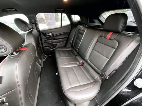 Used 2024 Chevrolet Trax RS w/ Driver Confidence Package image 15