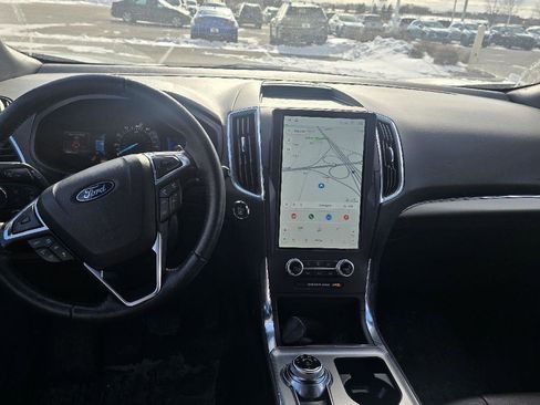 Used 2022 Ford Edge Titanium w/ Equipment Group 301A image 4
