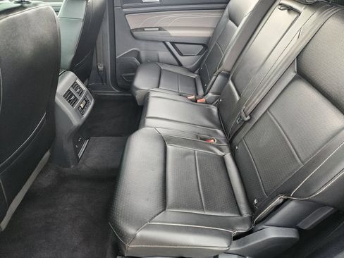 Used 2022 Volkswagen Atlas SE w/ Black Wheel Package FWD image 20