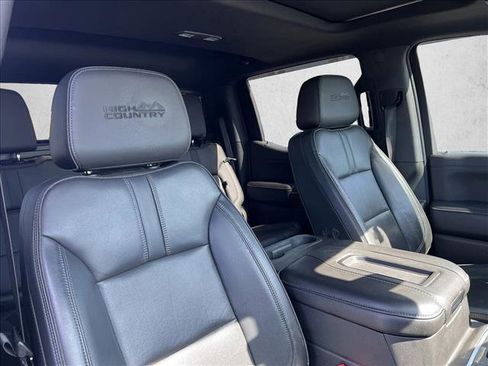 Used 2021 Chevrolet Silverado 1500 High Country image 24