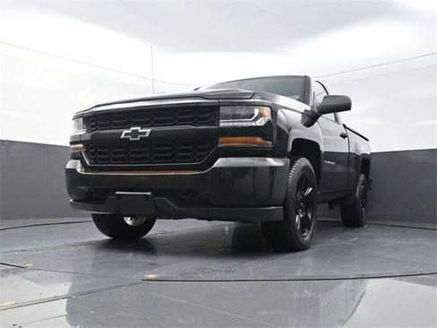Used 2018 Chevrolet Silverado 1500 W/T w/ Black Out Edition image 19