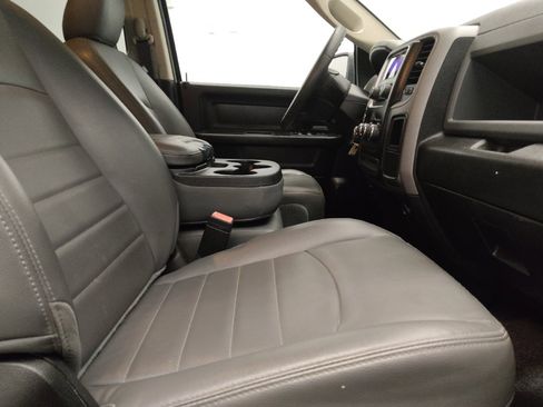 Used 2020 RAM 1500 Tradesman w/ Chrome Appearance Group RWD image 21