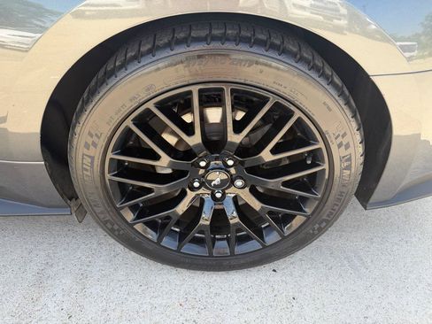 Used 2016 Ford Mustang GT Premium w/ GT Performance Package RWD image 9