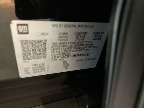 Used 2024 GMC Yukon AT4 w/ LPO, Floor Liner Package AWD/4WD image 28