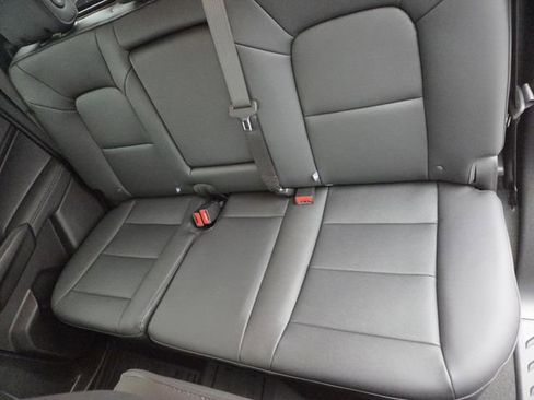 New 2026 GMC Canyon Elevation w/ Convenience Package image 29