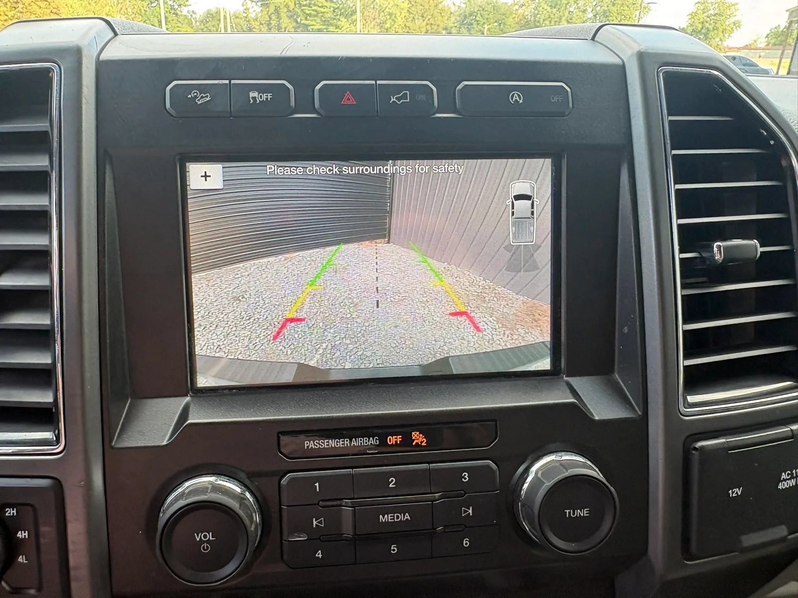 Used 2019 Ford F150 XLT w/ Equipment Group 302A Luxury AWD/4WD image 16