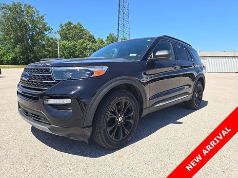 Used 2020 Ford Explorer XLT w/ Equipment Group 202A AWD/4WD image 1