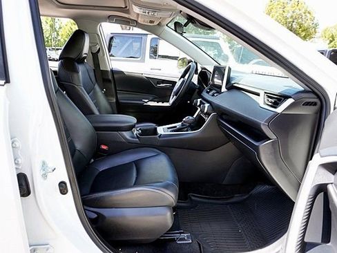 Used 2024 Toyota RAV4 XLE Premium FWD image 12