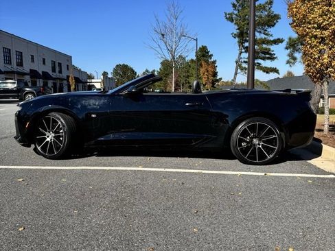 Used 2018 Chevrolet Camaro SS image 2