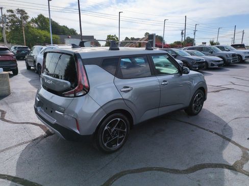 Used 2024 Kia Soul EX FWD image 7