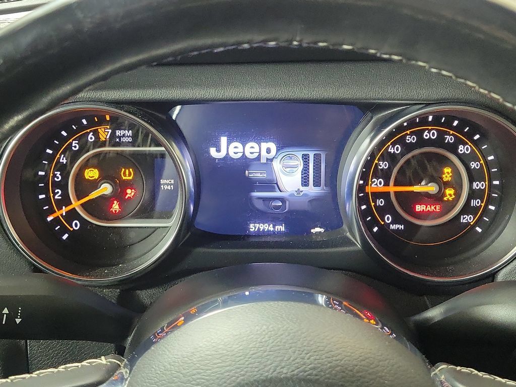 Used 2020 Jeep Gladiator Overland AWD/4WD image 17