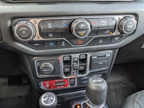 Used 2025 Jeep Wrangler Unlimited Sport S 4xe image 30