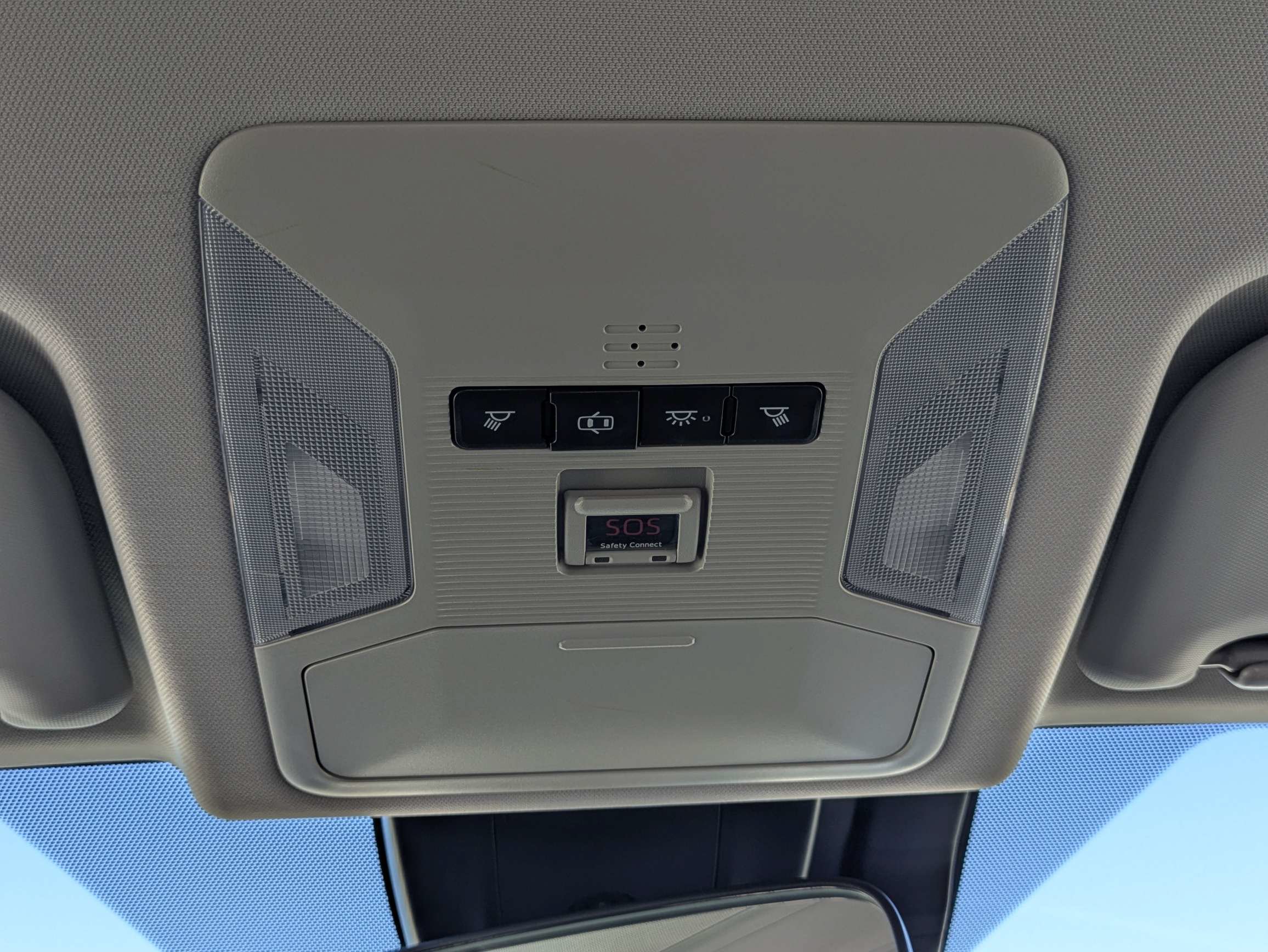 Used 2019 Toyota RAV4 LE w/ Protection Package AWD/4WD image 32