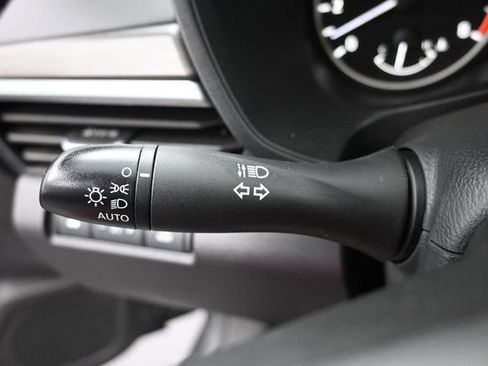 Used 2025 Nissan Altima 2.5 SV FWD image 28