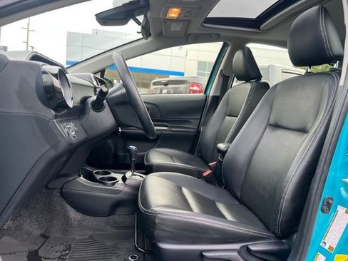 Used 2018 Toyota Prius C Four image 18