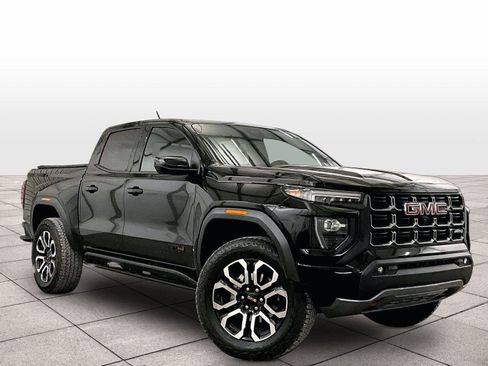 Used 2025 GMC Canyon AT4 w/ Nightfall Edition AWD/4WD image 2