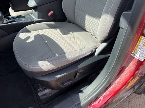 Used 2021 Ford Escape SE w/ SE Sport Appearance Package FWD image 12