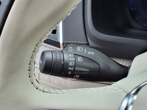 Used 2025 Volvo XC90 T8 Ultra w/ Protection Package Premier image 20