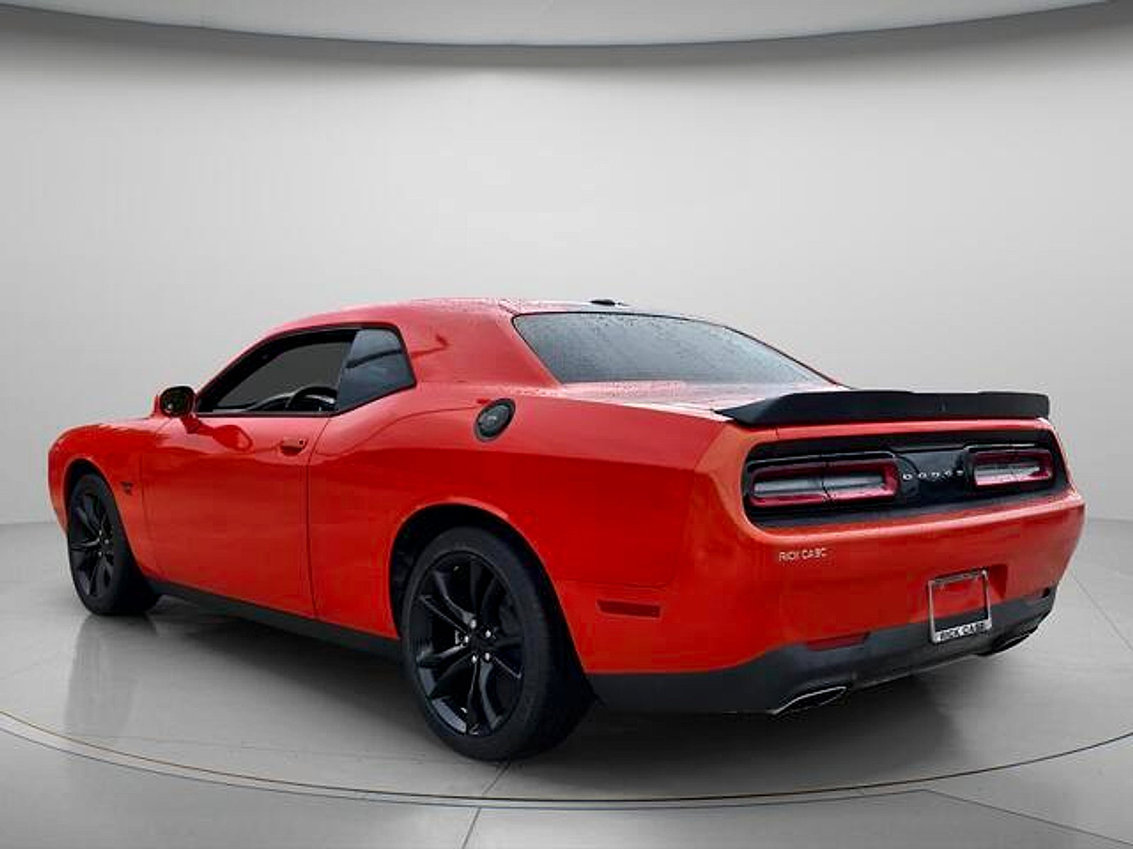 Used 2016 Dodge Challenger R/T w/ Blacktop Package RWD image 8