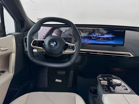 Used 2026 BMW iX xDrive45 image 19
