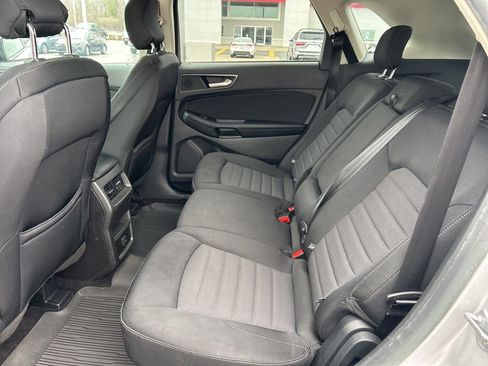 Used 2017 Ford Edge SE w/ Cargo Accessory Package image 14