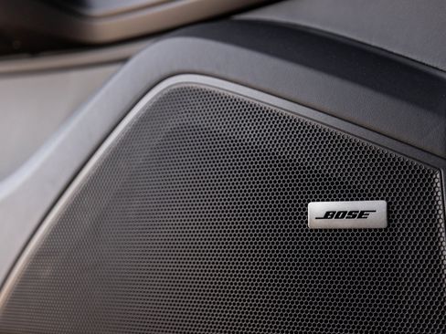 Used 2025 Porsche Cayenne Coupe image 21