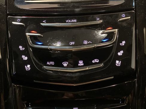 Used 2018 Cadillac Escalade Luxury image 21