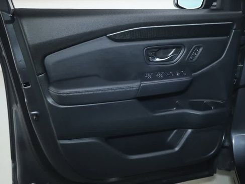 Used 2024 Honda Pilot Elite image 15