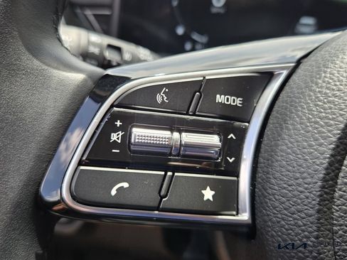 Certified 2025 Kia Seltos X-Line AWD/4WD image 27
