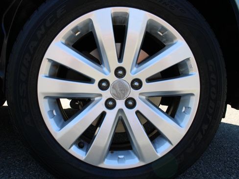 Used 2012 Subaru Forester 2.5X Limited AWD/4WD image 18
