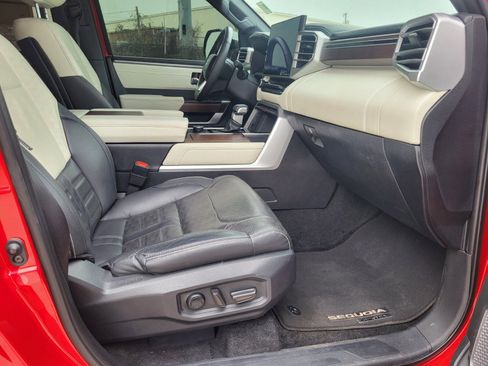 Used 2024 Toyota Sequoia Capstone image 18