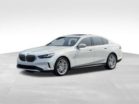 Used 2024 BMW 530i xDrive w/ Convenience Package AWD/4WD image 1