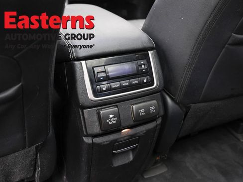 Used 2022 Subaru Ascent Touring AWD/4WD image 27