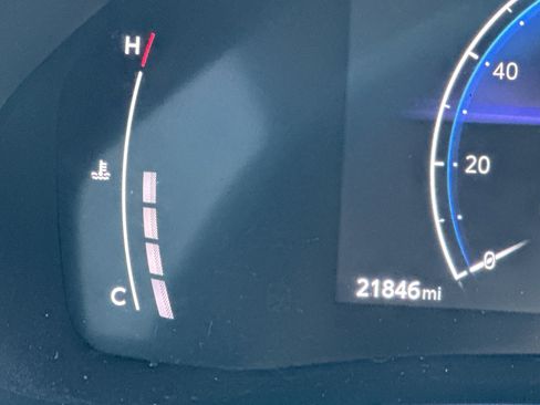 Used 2024 Toyota Grand Highlander XLE image 11