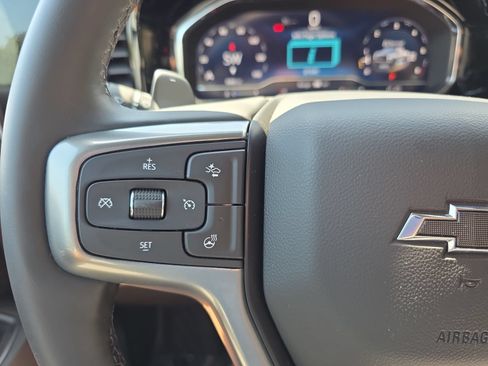 Used 2025 Chevrolet Silverado 1500 LT Trail Boss w/ Convenience Package II AWD/4WD image 16